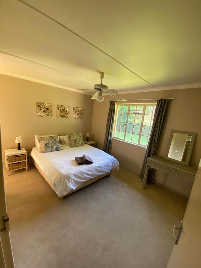 Under The Oak Villa Underberg Bagian luar foto